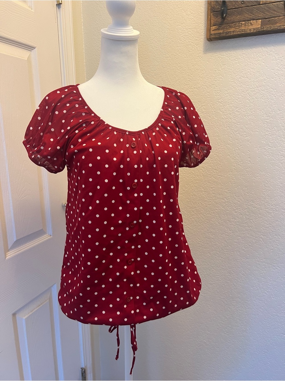 Women’s Red Polka Dot Puff Sleeve Blouse